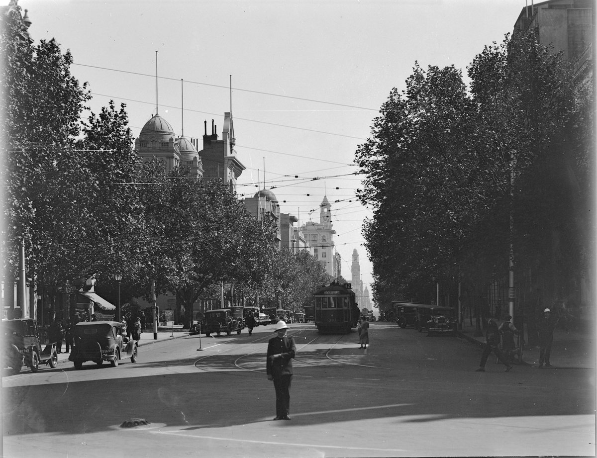 Collins Street looking west from Spring Street, Melbourne City (1914–33)