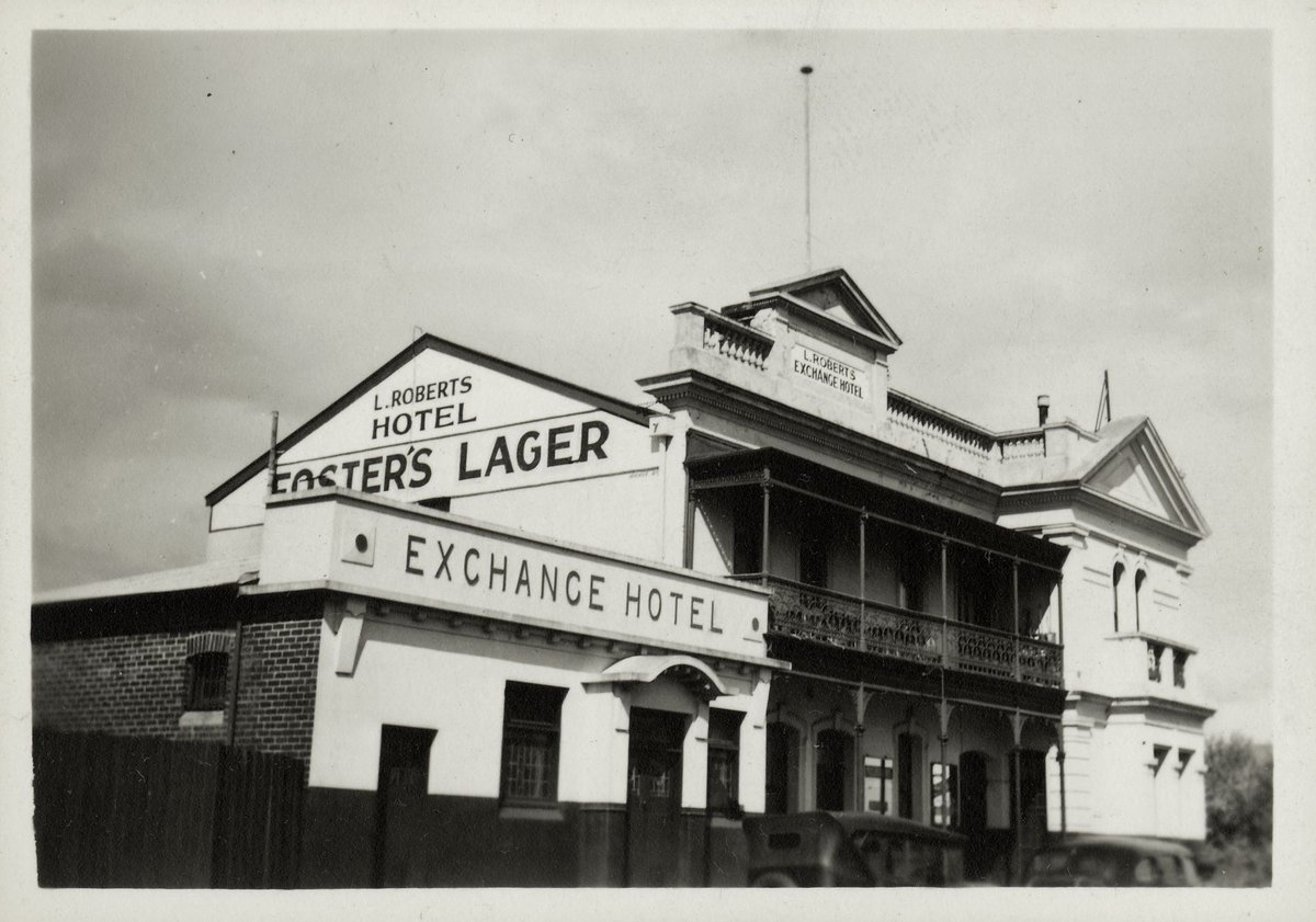 Exchange Hotel Point Nepean Road Cheltenham (1943)