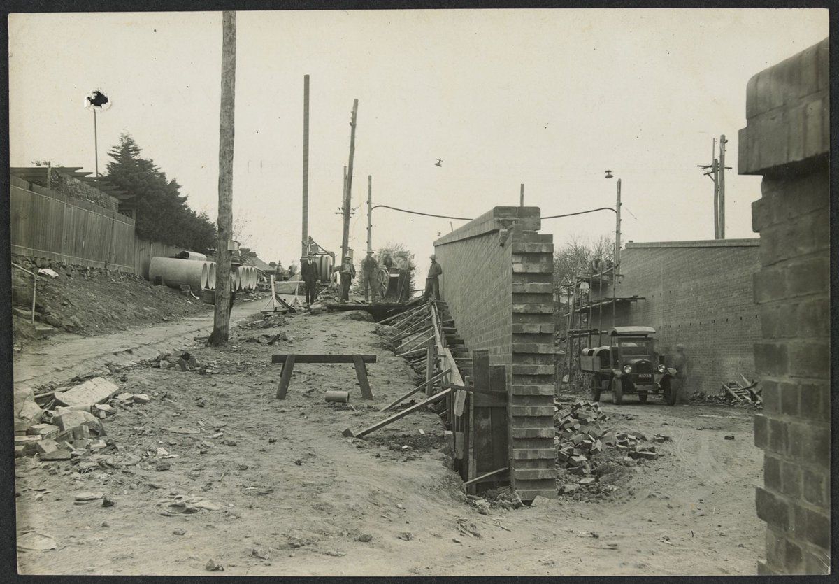 South Kensington to West Footscray, railway excavations (1927)