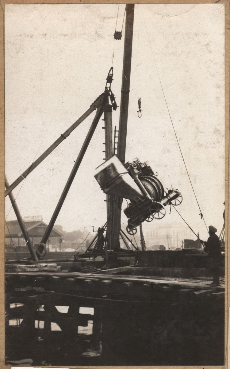Spencer Street bridge - south pier, Melbourne City (1928)