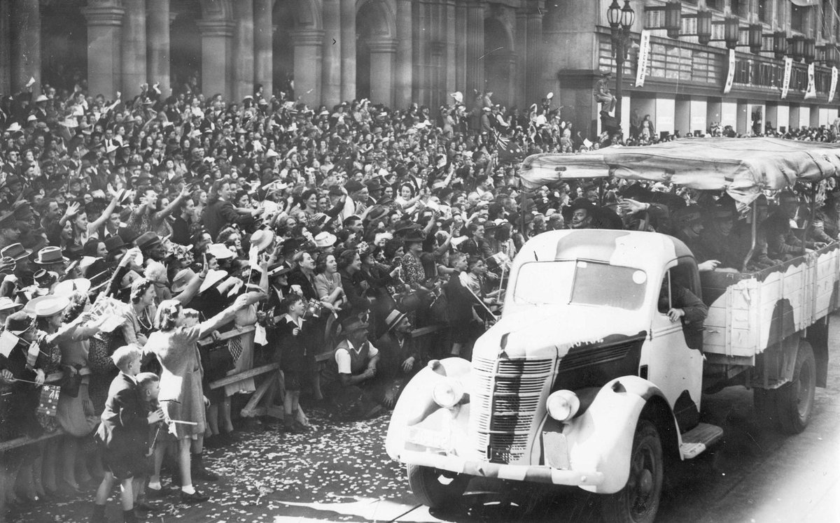 Military procession in Melbourne, Bourke Street and towards Elizabeth Street, 1943, Melbourne City