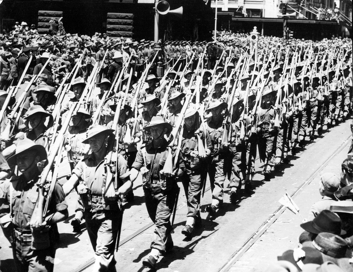 17th Brigade marching through Melbourne, St Kilda (c. 1943)