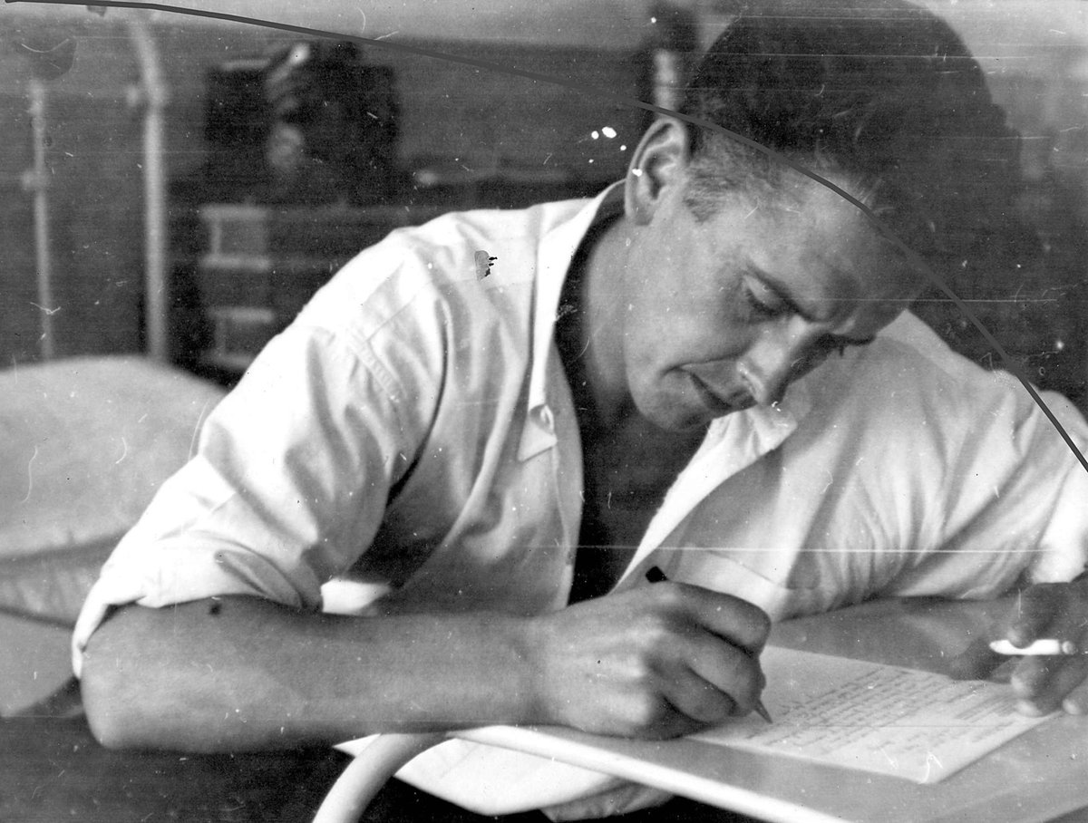 Pte T.J. Smith E.Melb. [i.e. East Melbourne] writing home (c. 1943)
