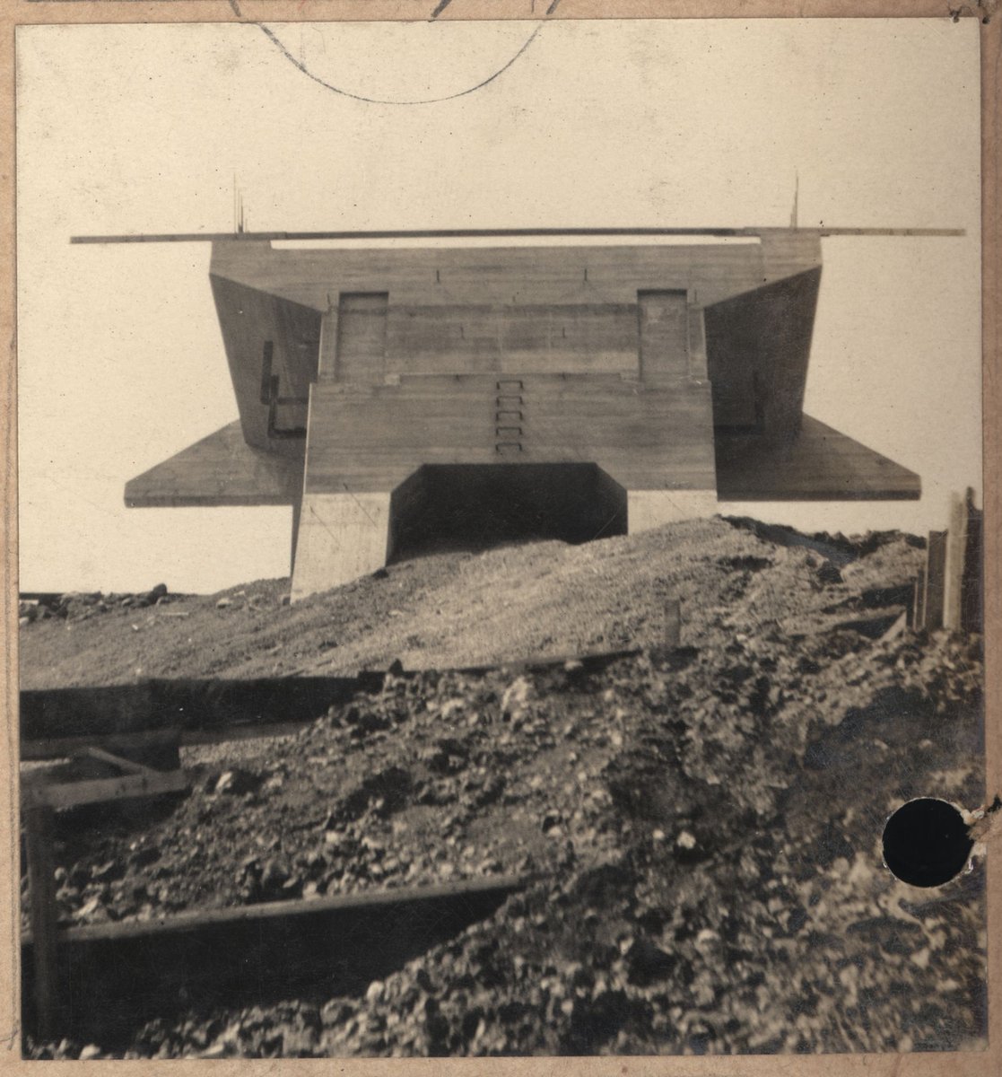 Albion to Broadmeadows - Maribyrnong River viaduct foundations (1927–28)