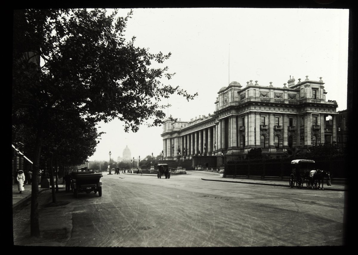 Federal Parliament House, Melbourne (now State Parliament House), East Melbourne (c. 1910)