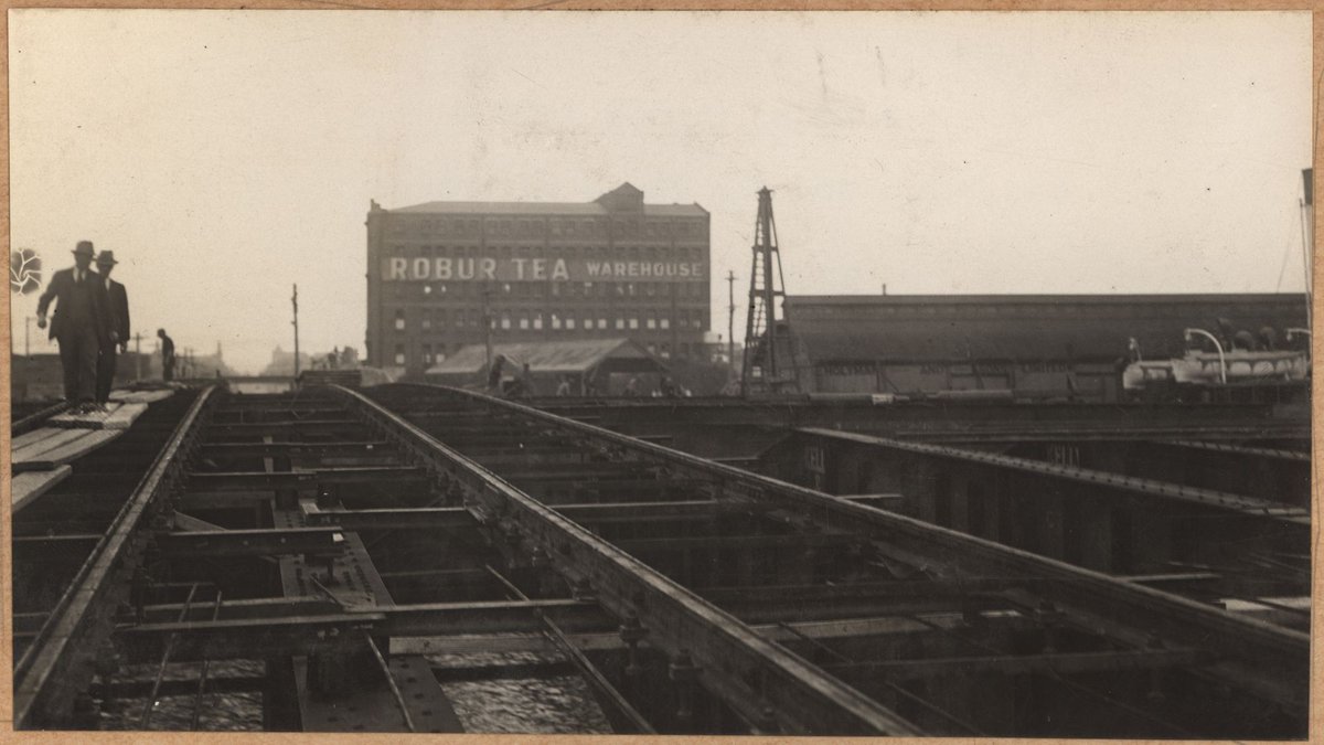 Spencer Street bridge, concrete deck, Melbourne City (1929)