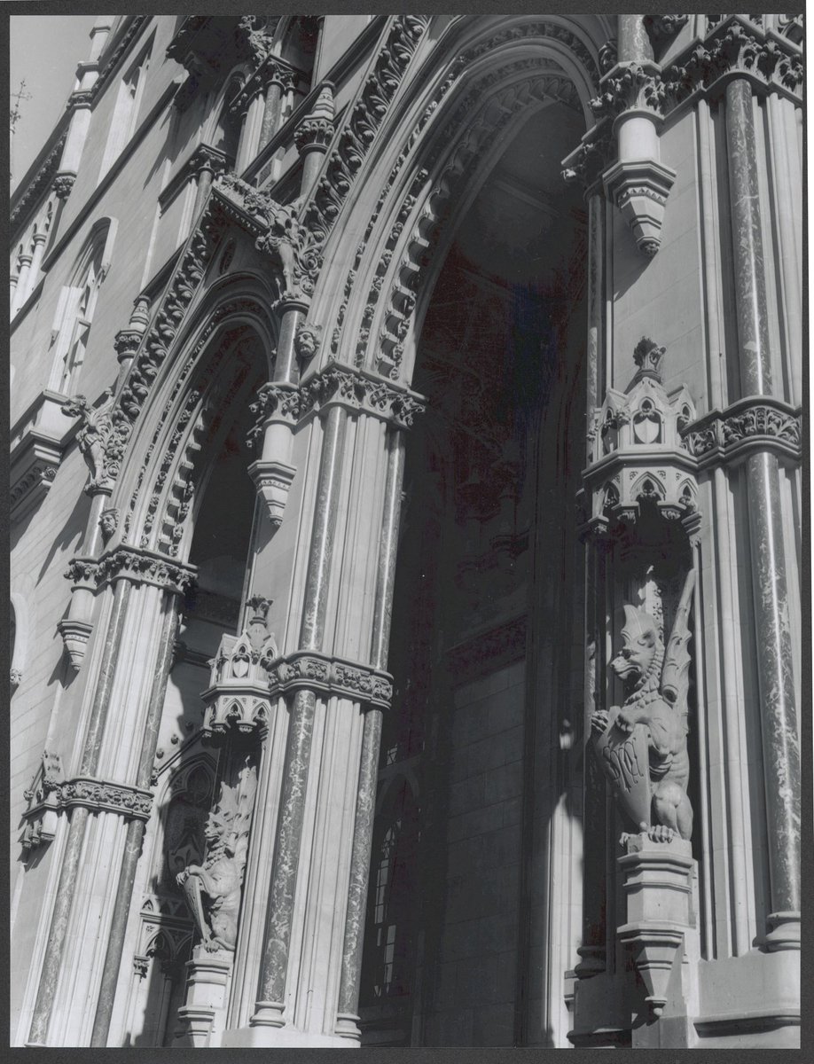 E.S.& A. Bank, corner Collins and Queen Streets, Melbourne, exteriors, Melbourne City (1952)