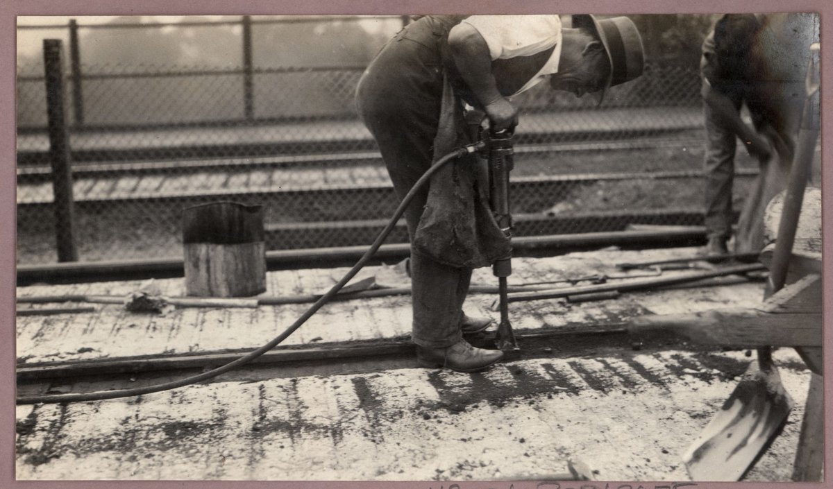 Reconditioning Hawthorn bridge - deck (1930)