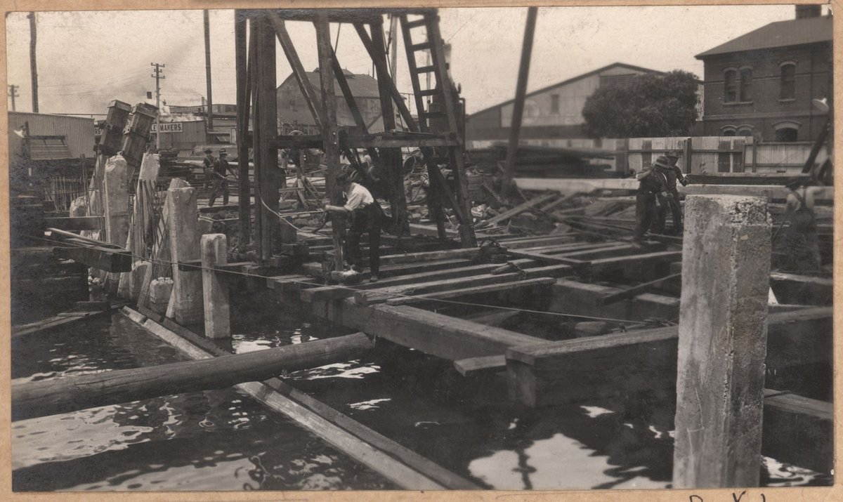 Spencer Street bridge - south abutment, Melbourne City (1928)
