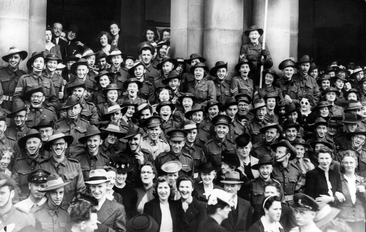 17th Brigade marching through Melbourne, Melbourne City (1940–46)