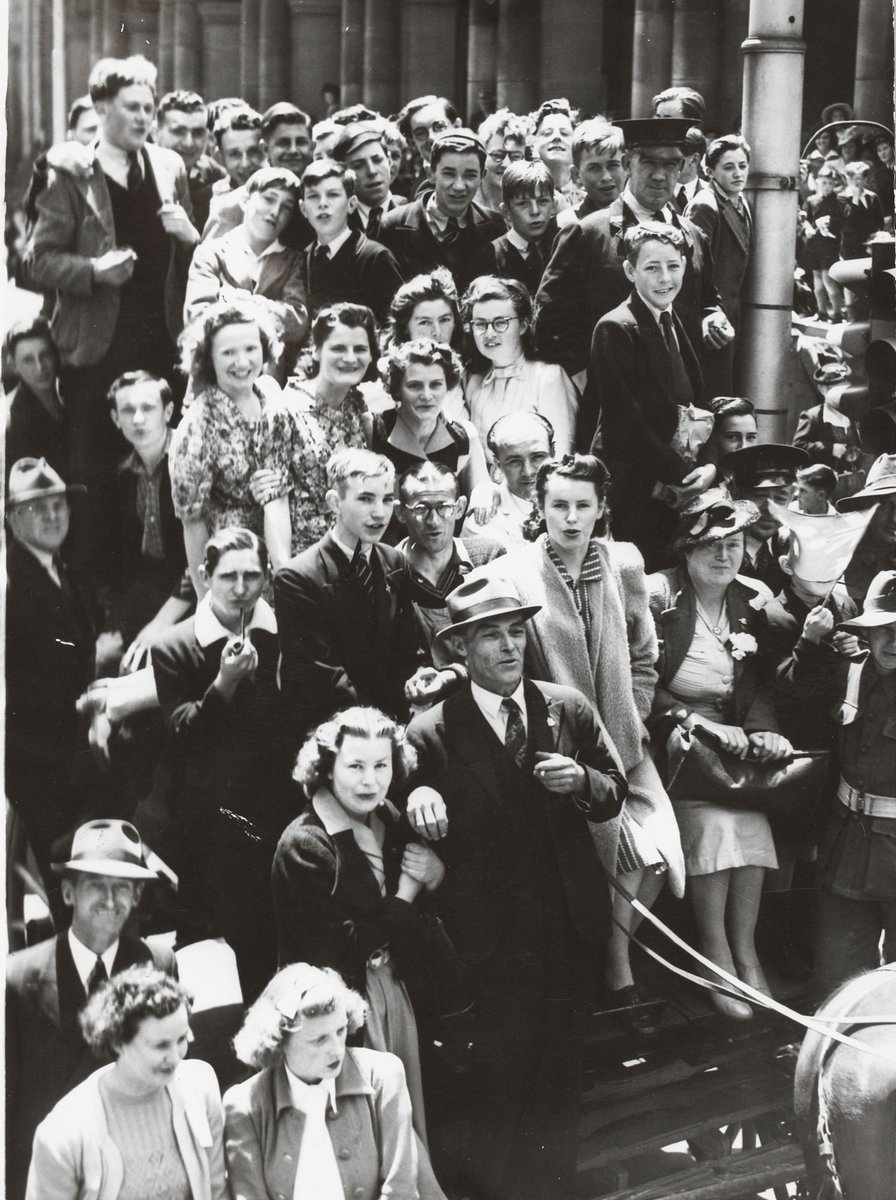 17th Brigade marching through Melbourne (1940–46)