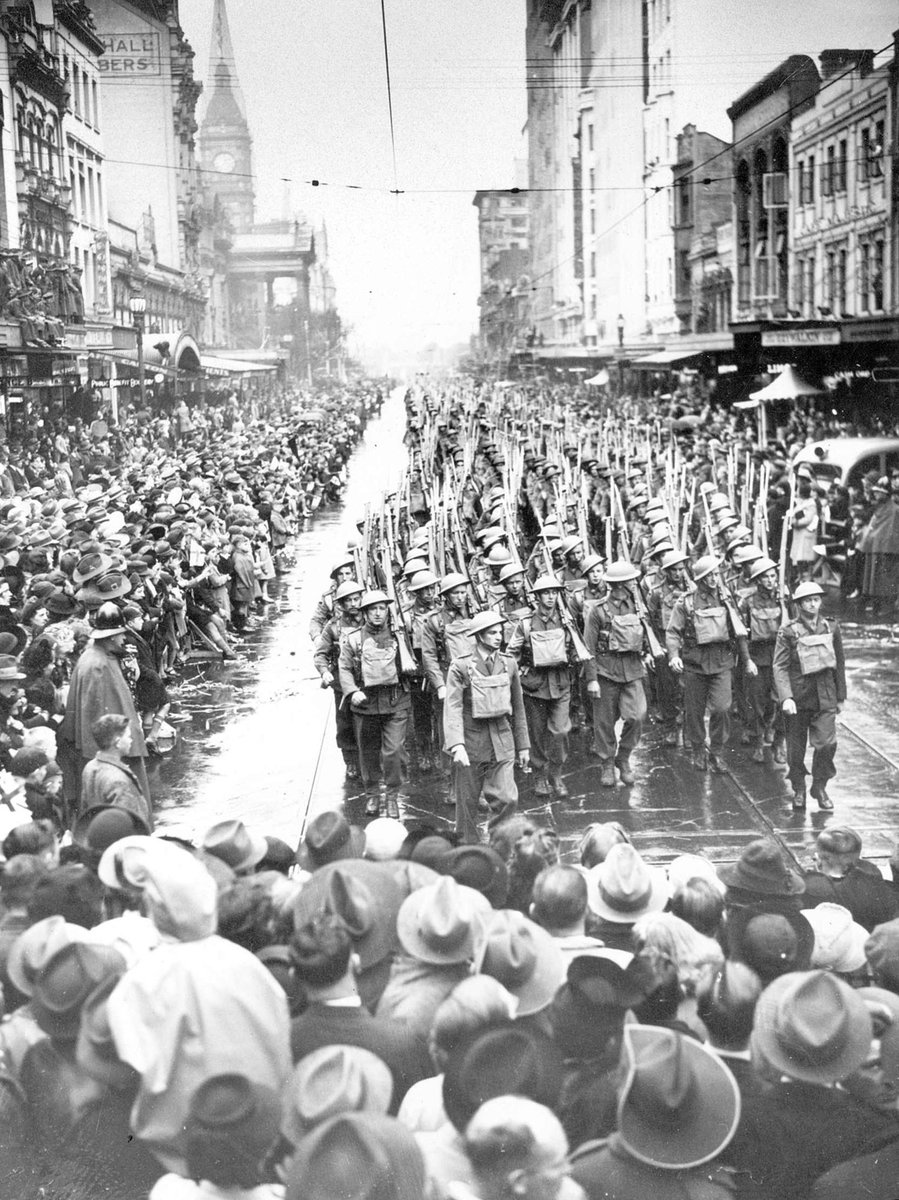 Soldiers from the A.I.F. parading down Melbourne streets, Melbourne City (c. 1941)