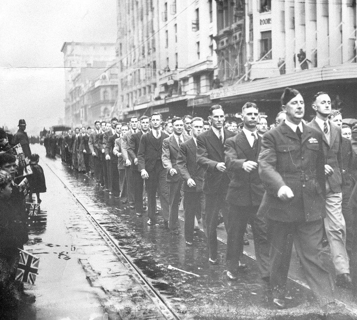 Swanston St. new recruits in march, Melbourne City (c. 1941)