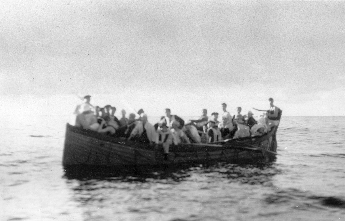 Attack by H.M.A.S. Canberra on German supply ship Coburg and the scuttling of the German captured Norwegian tanker Ketty Brovig after interception by H.M.A.S. Canberra (1938–44)