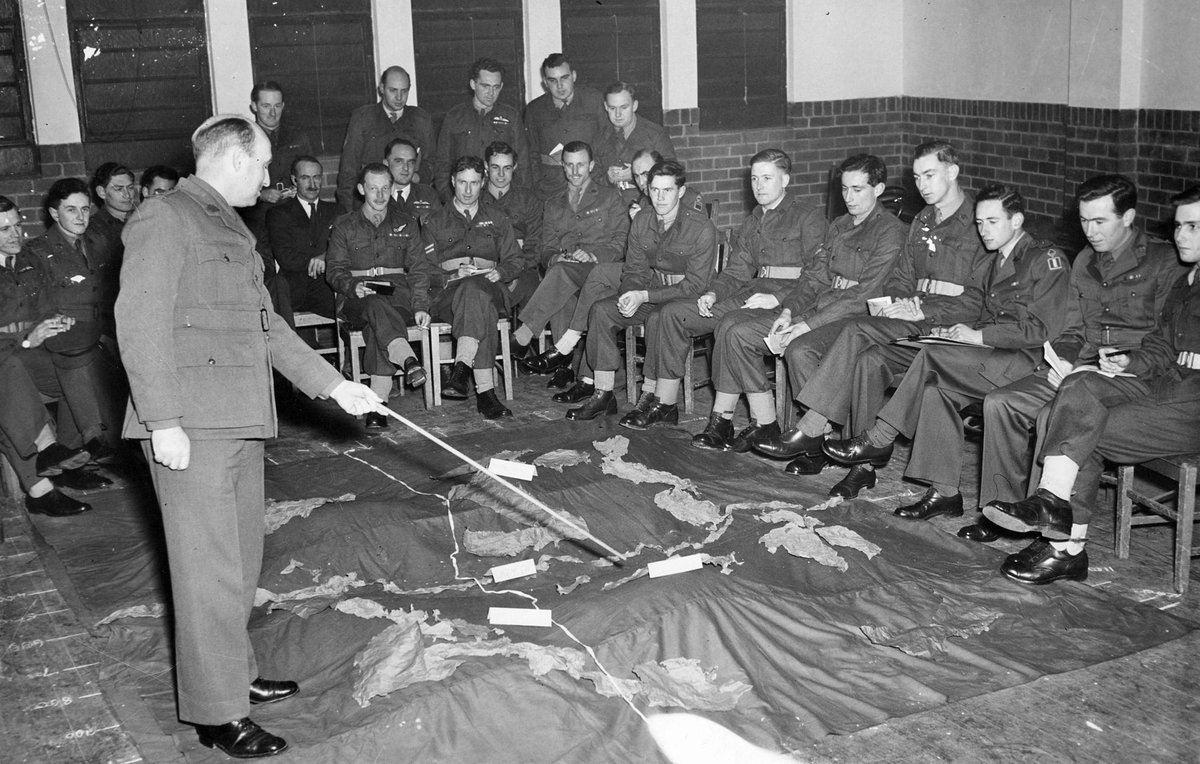 Men of the Melbourne University Rifles in training, Parkville (1935–48)