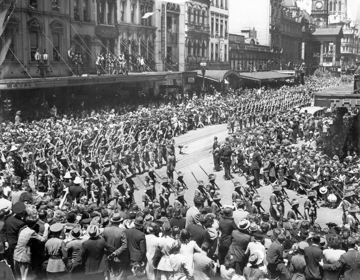 17th Brigade marching through Melbourne, Melbourne City (1940–46)