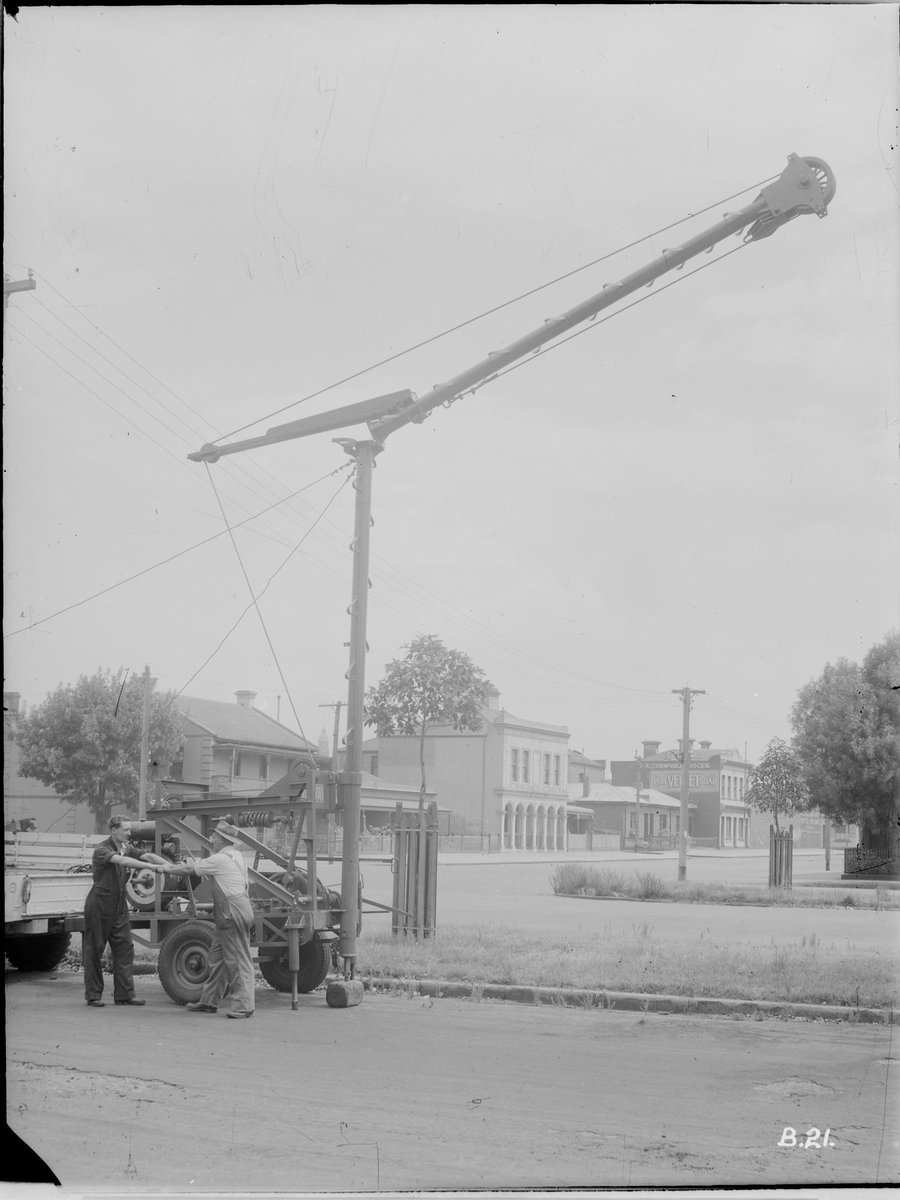 Machinery in Moray Street, South Melbourne (c. 1935)