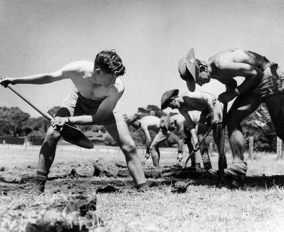 Men of the Melbourne University Rifles in training, Parkville (1938–44)