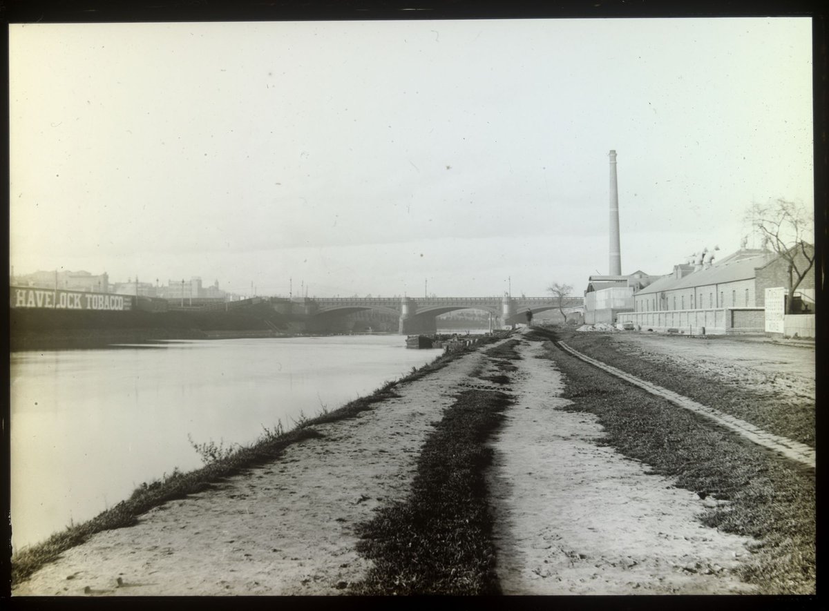 River Yarra and Princes Bridge, looking East, Melbourne City (1875–1938)
