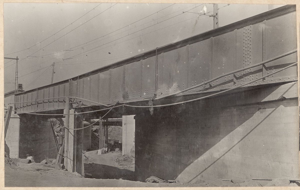 South Kensington to West Footscray - bridge under Bendigo line (1927–28)