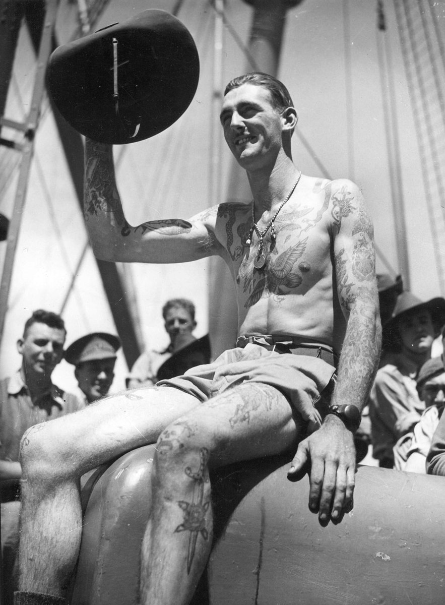 A.I.F. troops leaving from Port Melbourne for service overseas (1941)