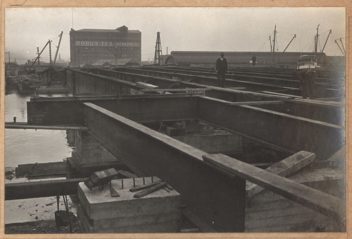 Spencer Street bridge: north abutment, Melbourne City (1929)