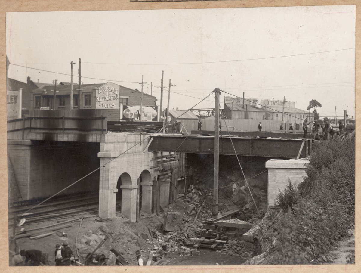 South Kensington to West Footscray - Nicholson Street bridge (1927–28)