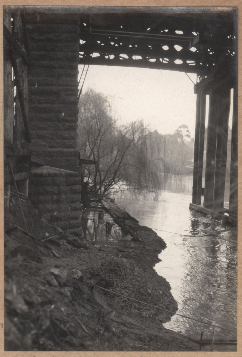 Hawthorn pier (1930)