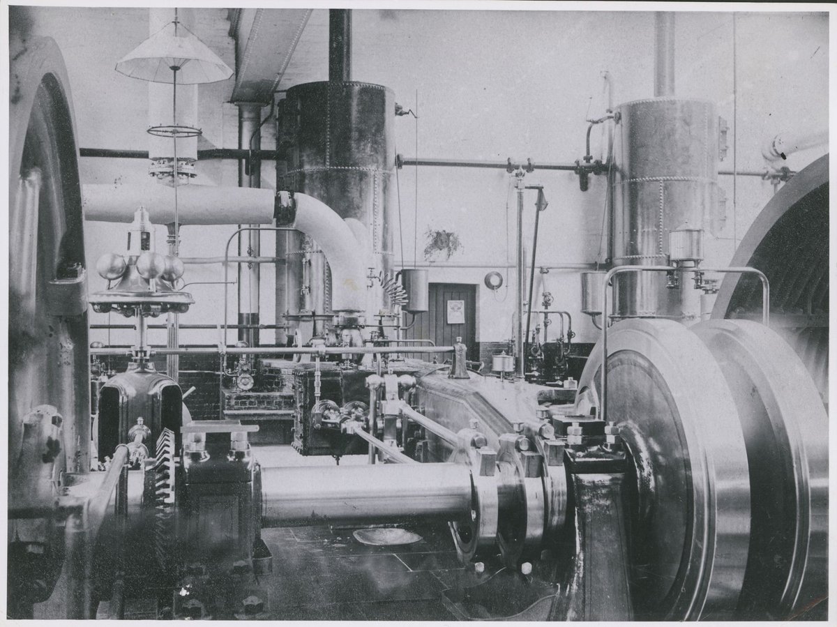 Interior of cable tram powerhouse, corner of Toorak Road and Chapel Street, South Yarra, Vic (c. 1916)