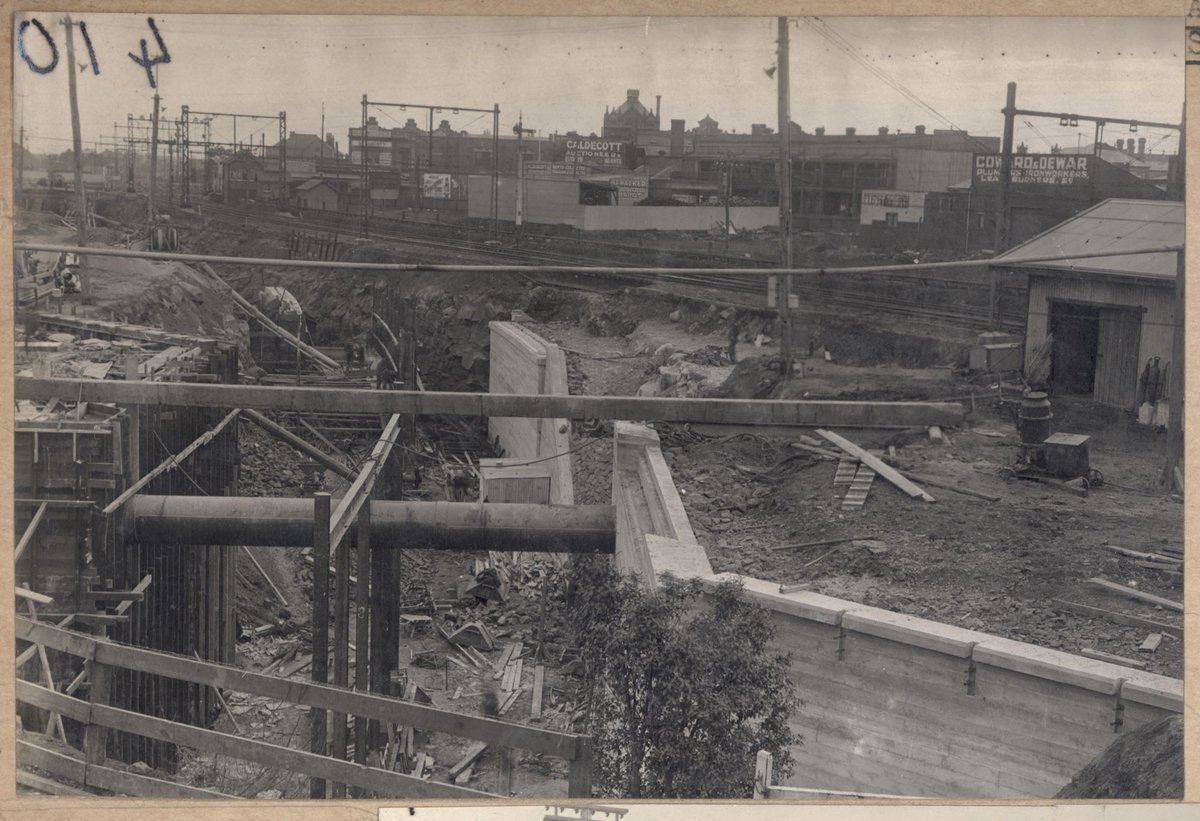South Kensington to West Footscray - bridge under passenger approach to Footscray station and bridge under Bendigo line (1927–28)