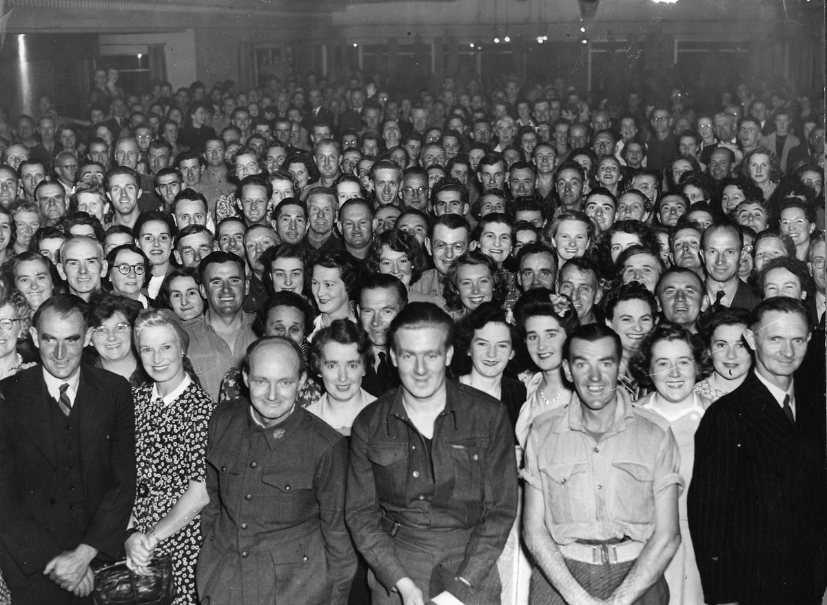 Farewell at Caulfield by staff of comp at Cfld [i.e. Caulfield] race course (c. 1944)