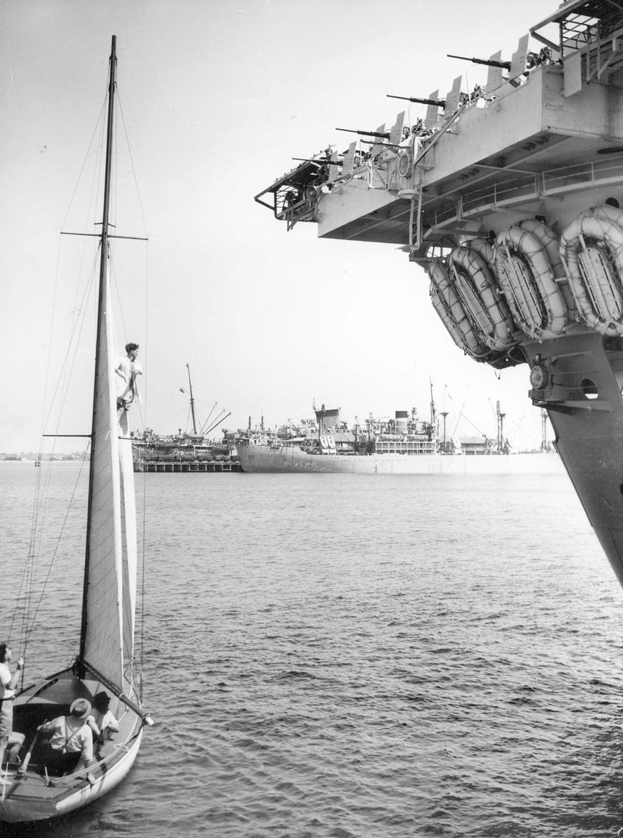 Visit by British aircraft carriers H.M.S. Glory, H.M.S. Indefatigable, H.M.S. Venerable, H.M.S. Implacable to Melbourne, 1946, Port Melbourne