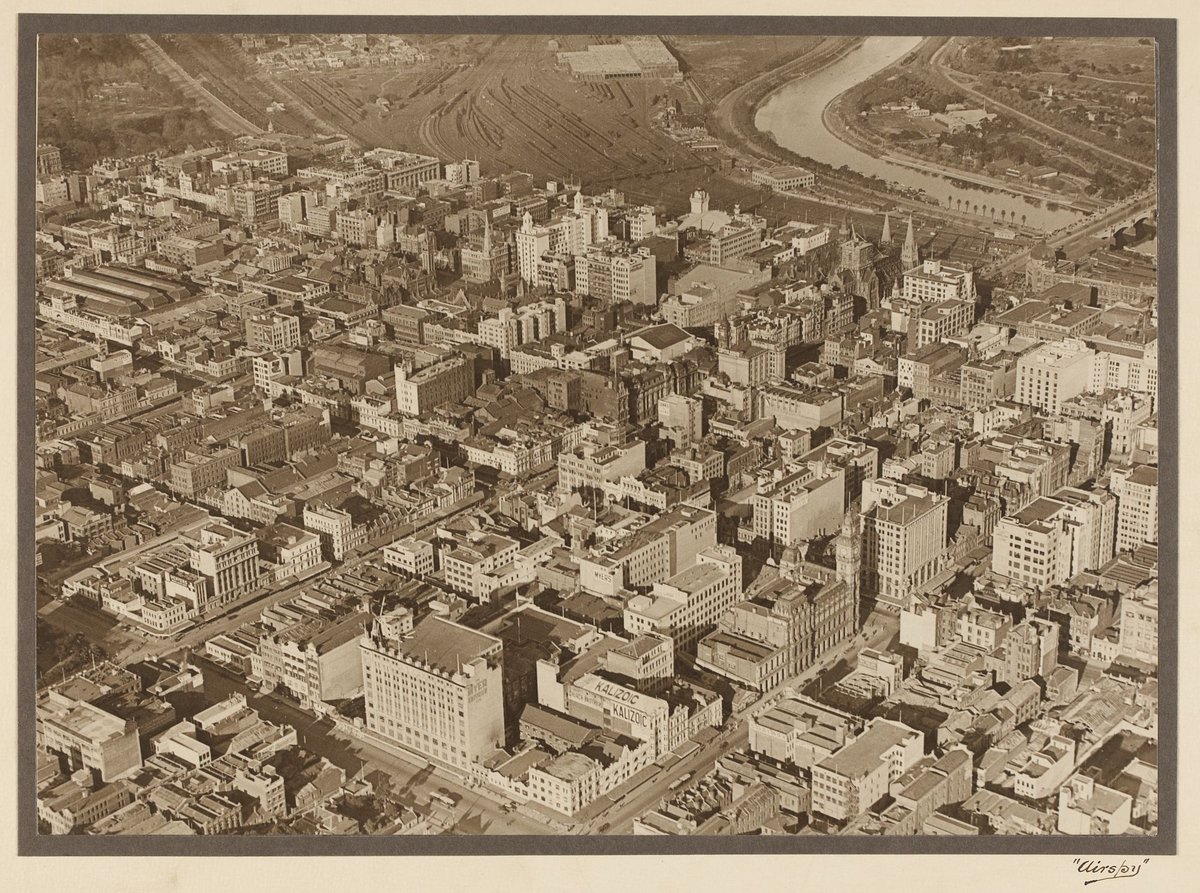 Elizabeth and Lonsdale Streets corner, showing the Kalizoic in Elizabeth Street between Lonsdale and Little Bourke Street, Melbourne City (1927–28)