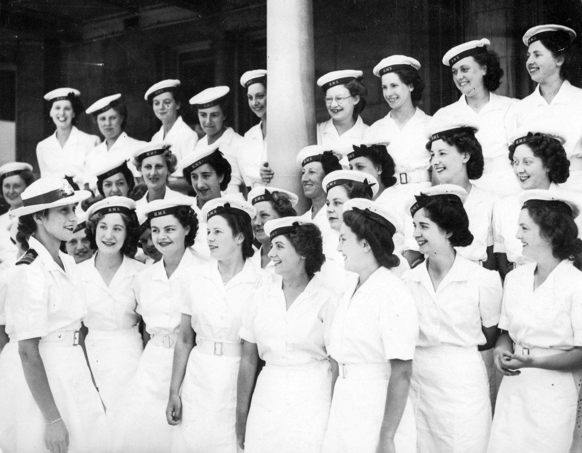 British Wrens on duty in Melbourne (c. 1944)