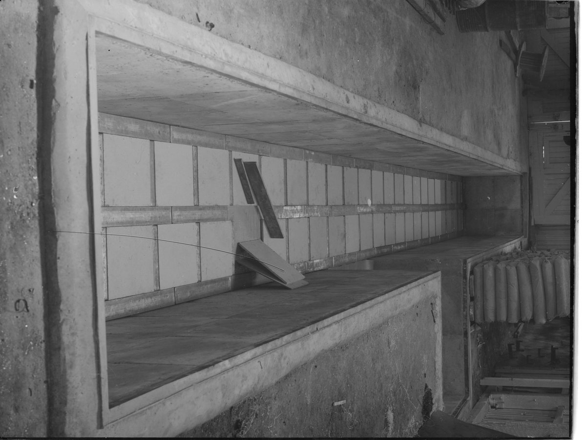 Factory interior of Marfleet & Weight Pty. Ltd., Melbourne (1941–42)