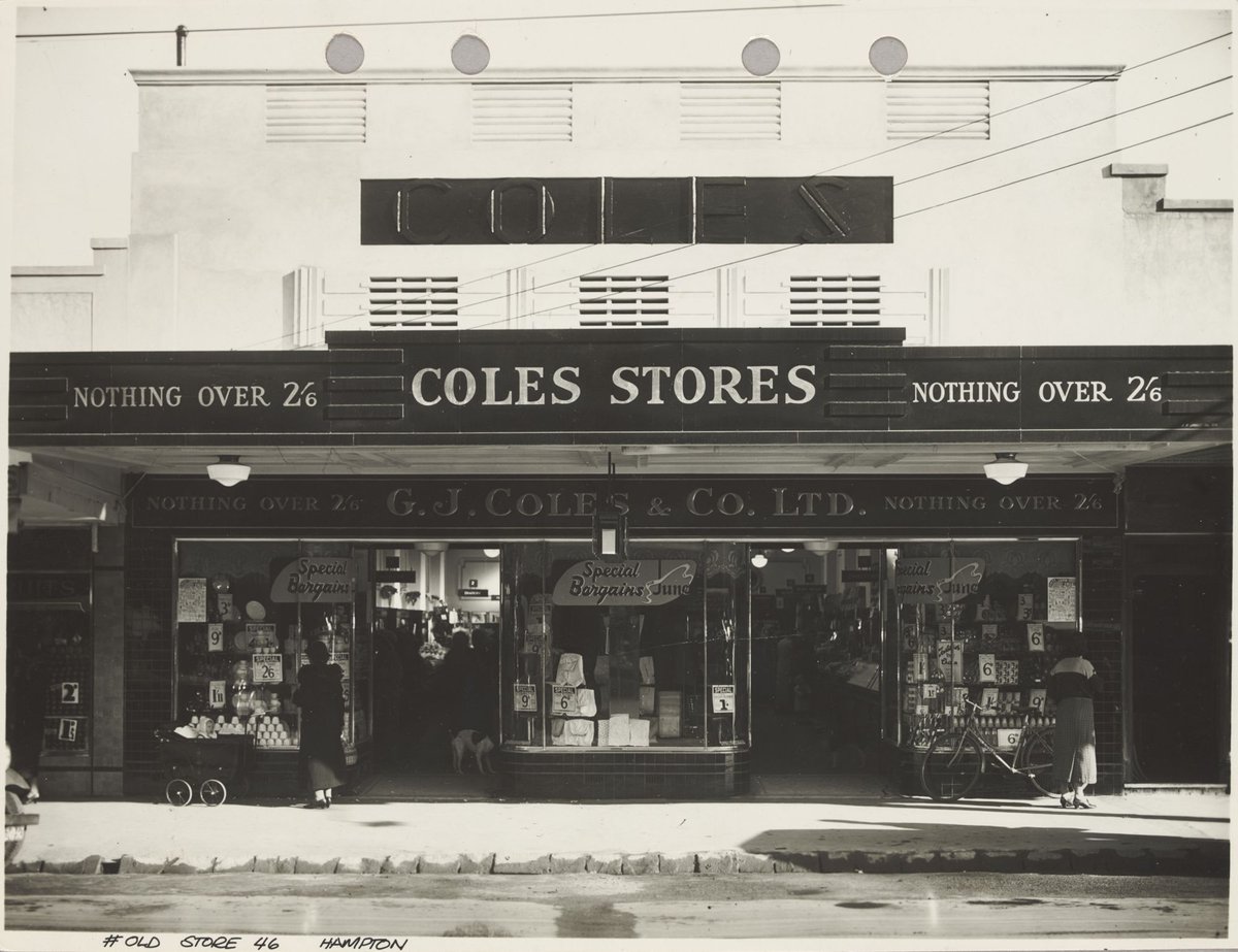 View from street of shoppers and front windows of old Coles Hampton Store No. 46 (1920–30)