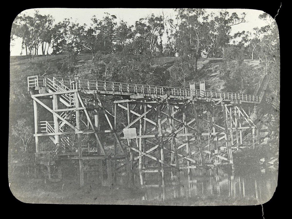 Zig Zag foot bridge on the Yarra River, Melbourne (1909)