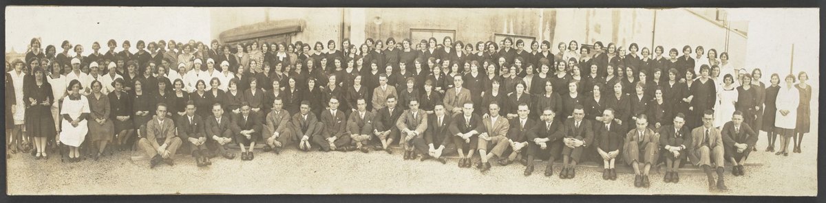 Bourke Street Coles staff of about 150 men and women possibly taken on opening day March 1930 Store No. 12, Melbourne City (1930–32)