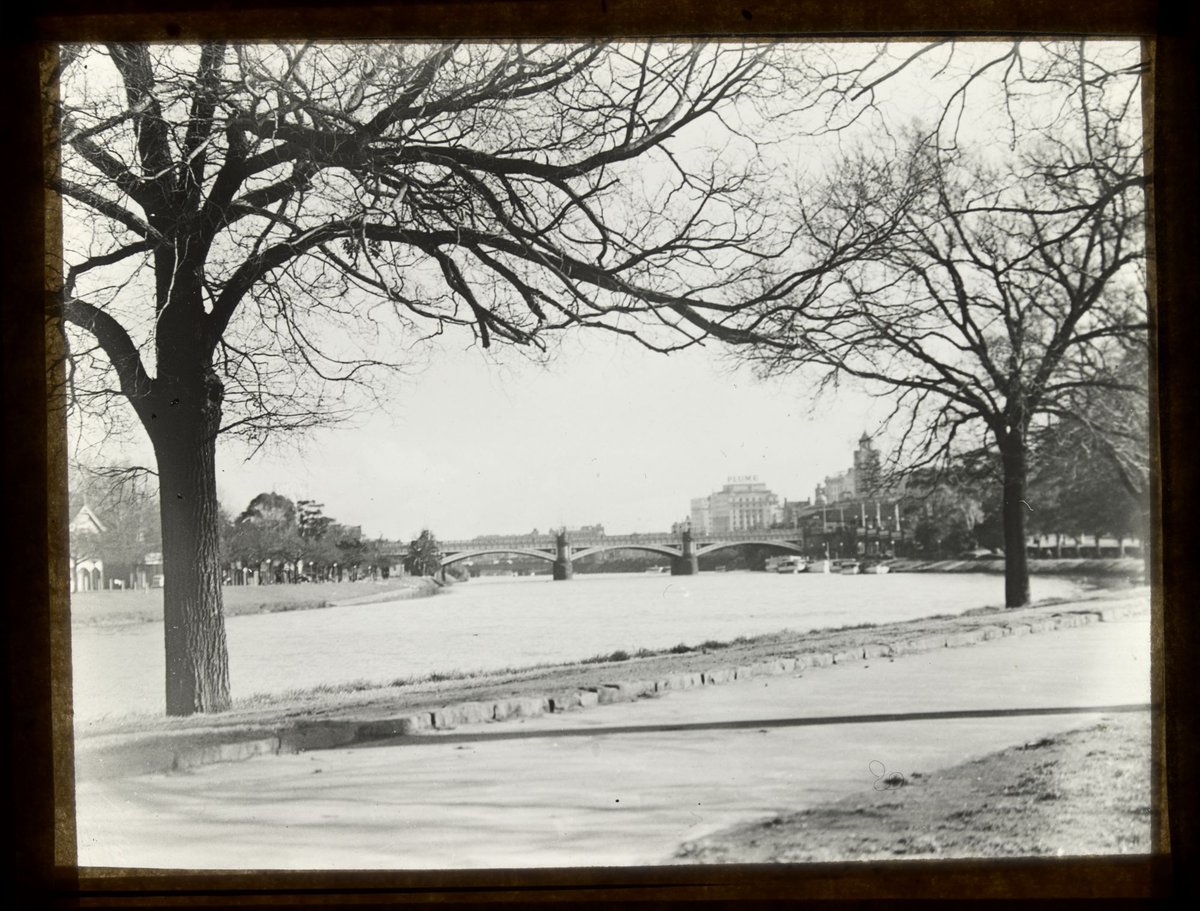 Melbourne, looking west toward Princes Bridge from Yarra bank, Melbourne City (1948)
