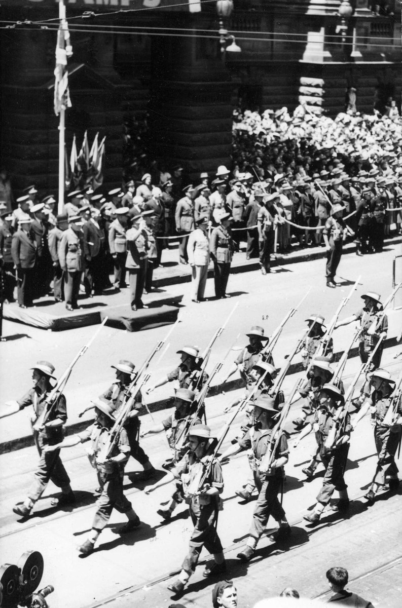 17th Brigade marching through Melbourne, Melbourne City (1940–46)