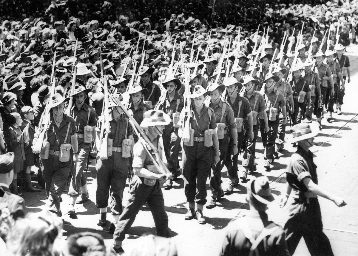 17th Brigade marching through Melbourne, Melbourne City (1940–46)