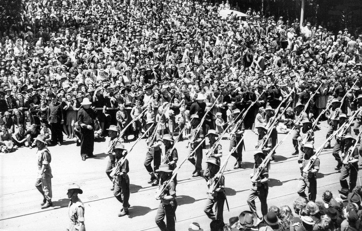 17th Brigade marching through Melbourne, Melbourne City (1940–46)