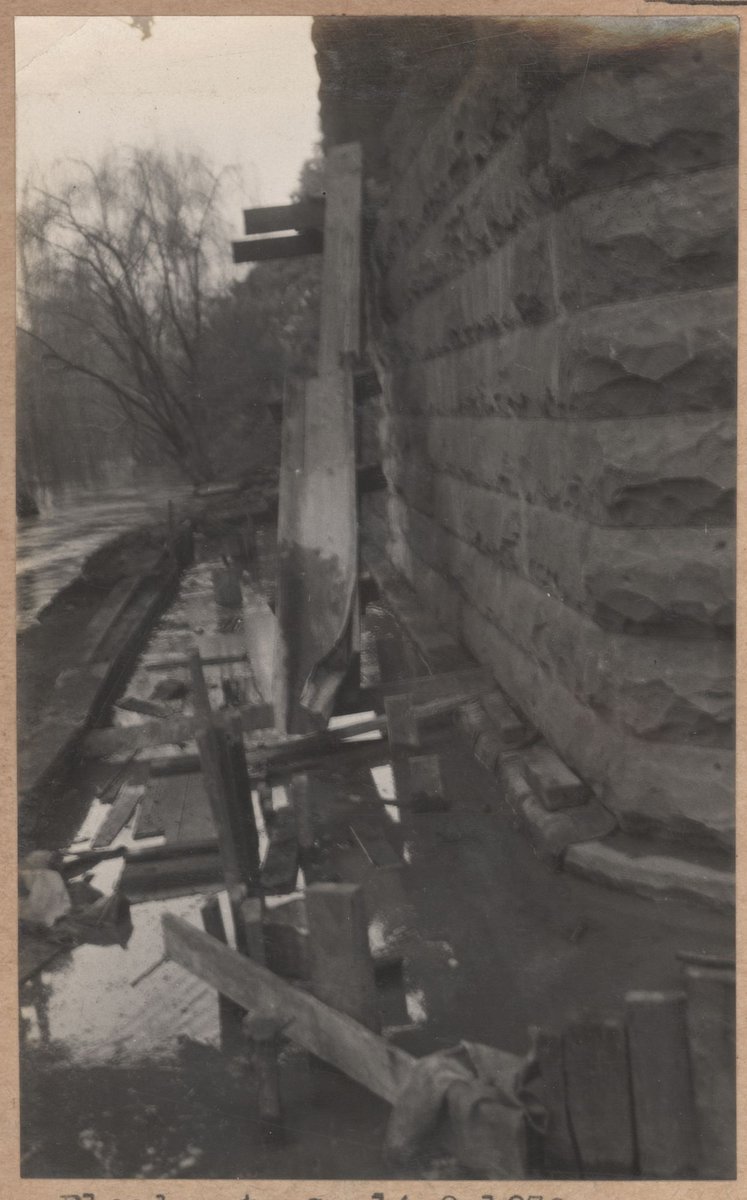 Hawthorn pier (1930)