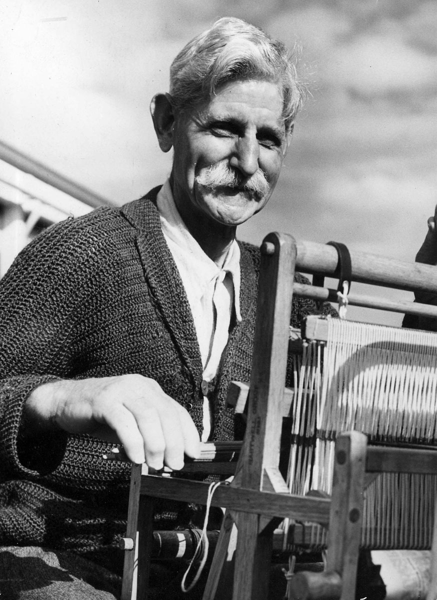 Pte. G. H. Murray using hand loom at the Caulfield Military Hospital (c. 1944)