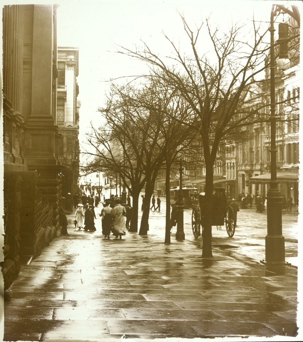 Collins Street, looking towards Swanston Street, Melbourne, Melbourne City (1880–1938)