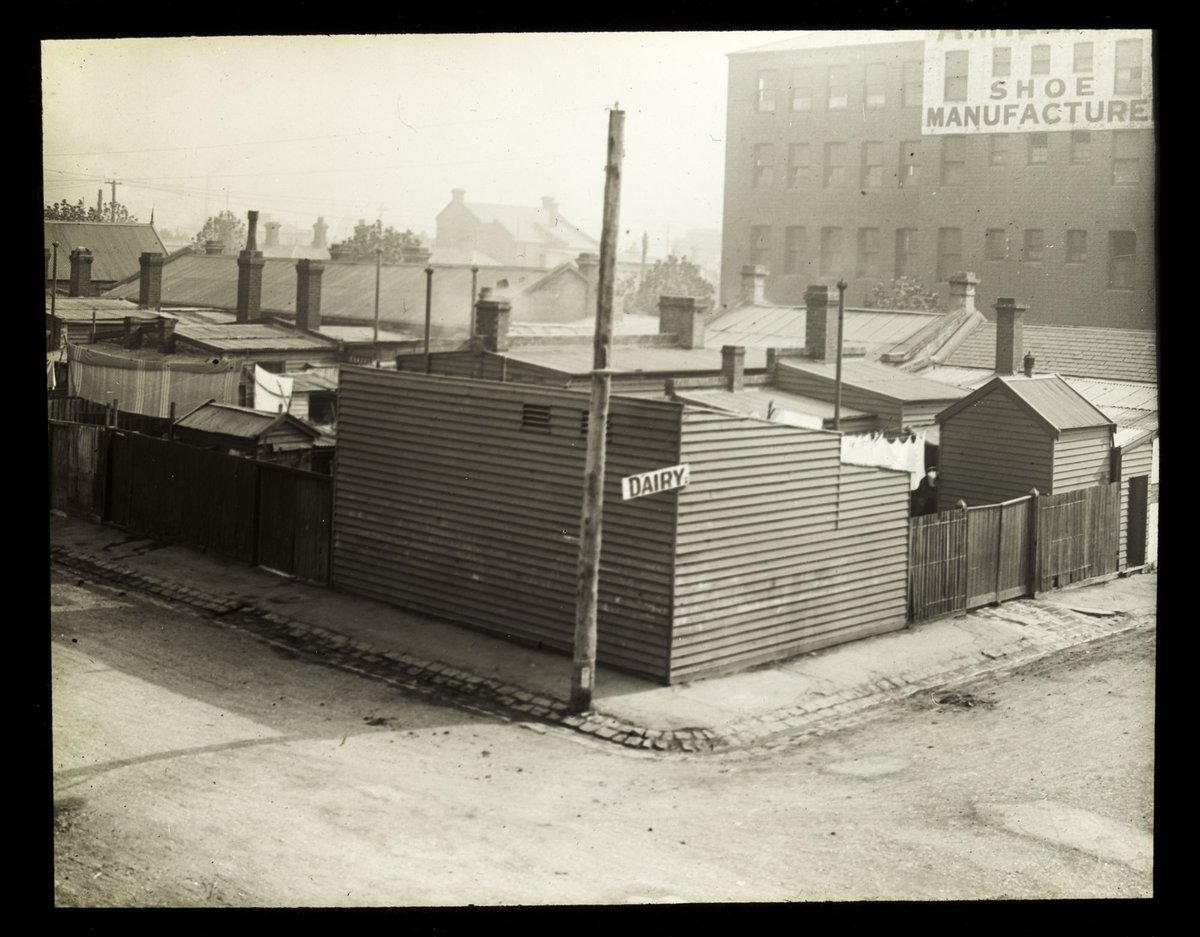 North-west corner of Bloomburg and Russell Streets, Abbotsford (1940s)