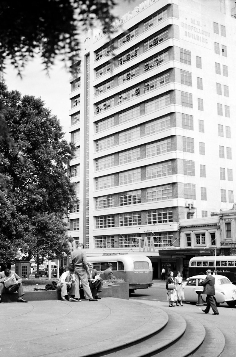 State Library of Victoria forecourt, Melbourne, Melbourne City (1954)