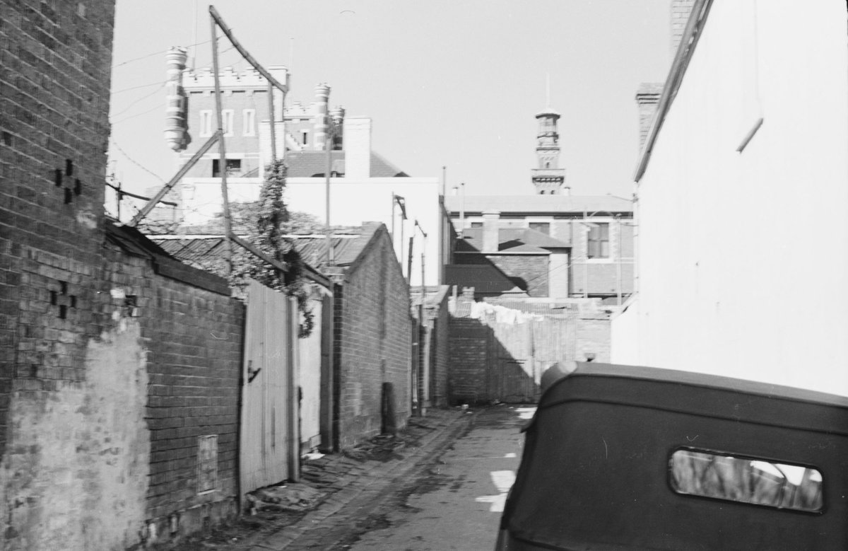 Cobbled laneway, Melbourne (1954)