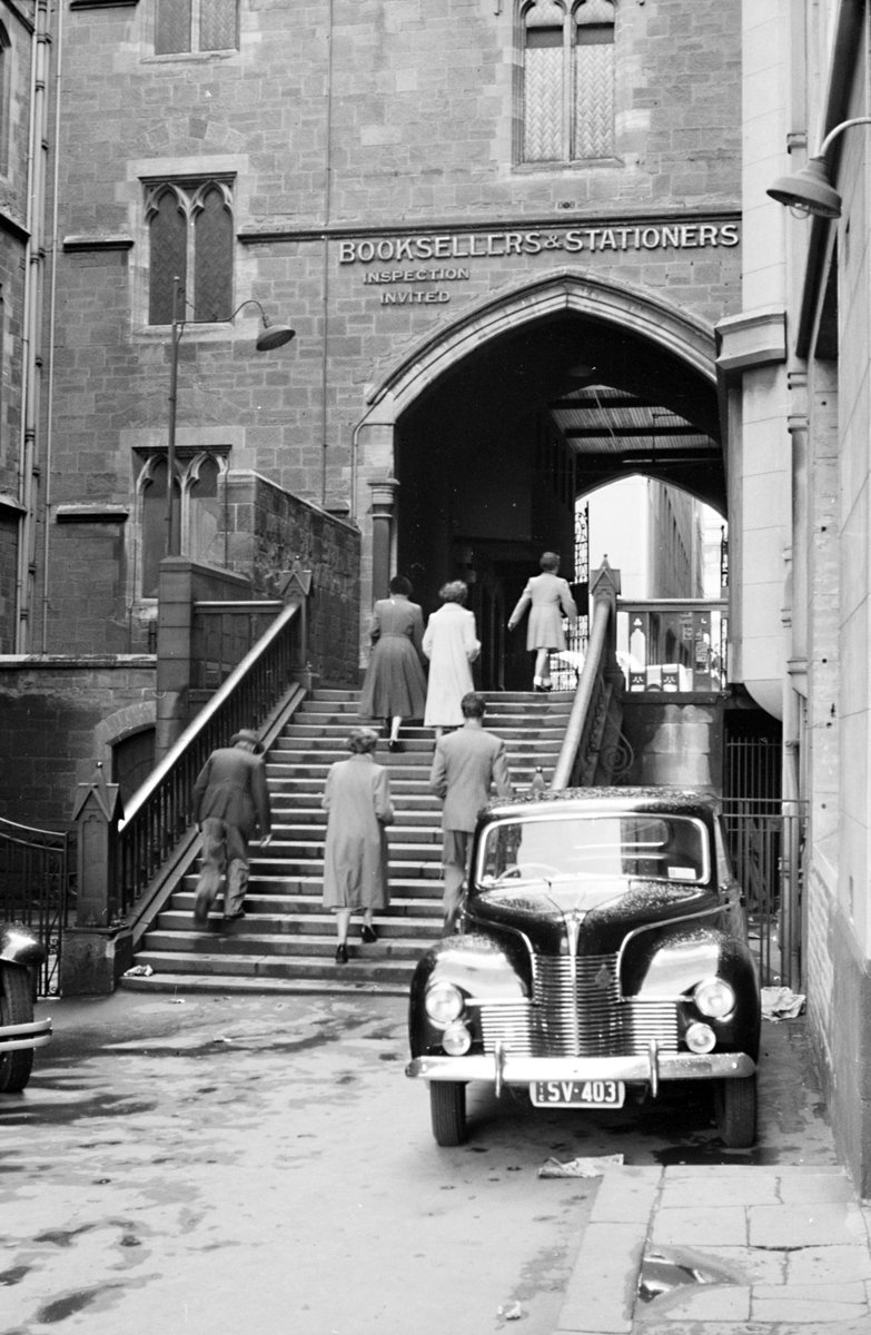 Chapterhouse Lane, beside St Paul's Cathedral , Melbourne, Melbourne City (1954)