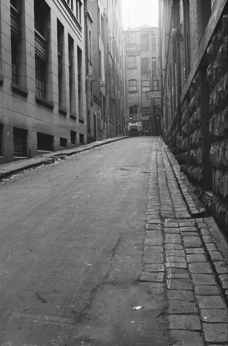 Bears Lane, later renamed Penfold Place, Melbourne (1953)